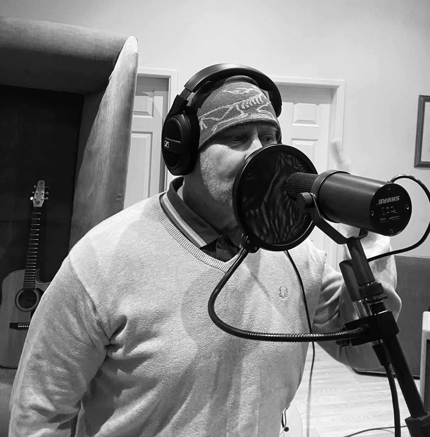 Mark putting down vocals for the ‘Ivy’s Wax’ demo.